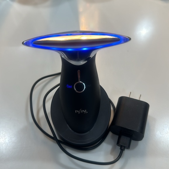 Infini Red and Blue light - Picture 2 of 7